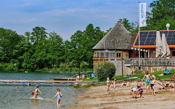 Badespaß am Leitgeringer See, Foto: Stadt Tittmoning