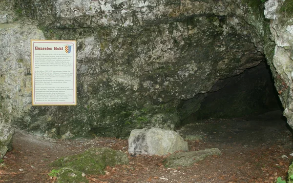 Hanseles Hohl bei Fronhofen, Foto: Helmut Herreiner, Lizenz: Markt Bissingen