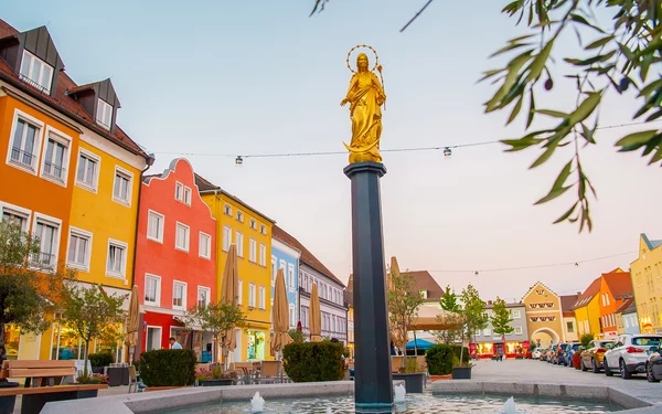 Marienplatz in Dingolfing, Foto: Stadt Dingolfing