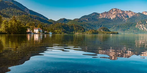 Kochelsee mit Bergpanorama